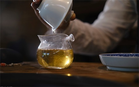 石崖茶，适合当代年轻人饮用的养生茶